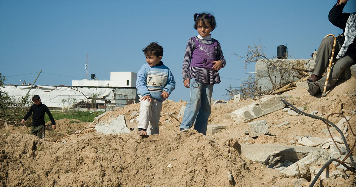 Destruction_of_Gaza_-_3387654489-homepage choir